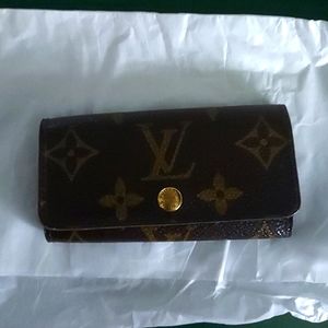 Louis Vuitton key holder